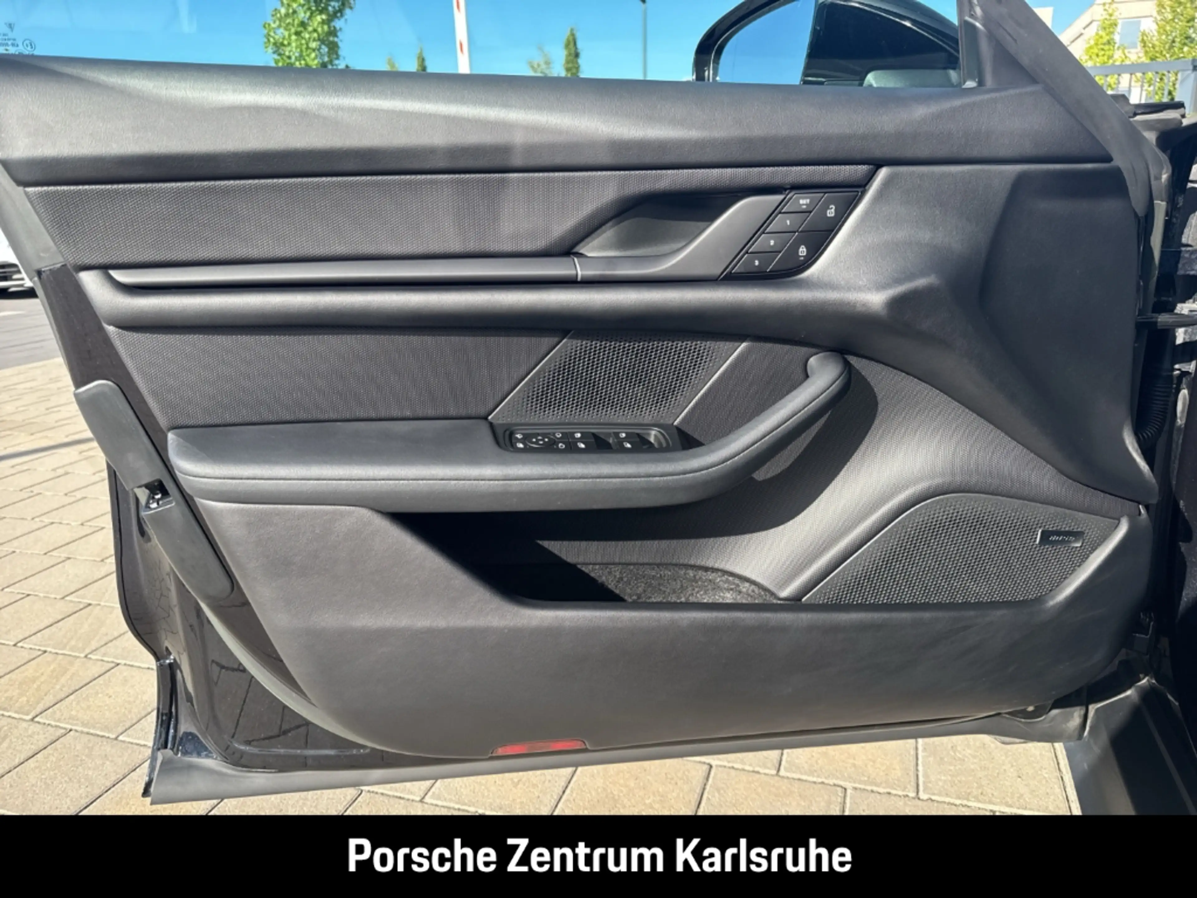 Porsche Taycan 4S Sport Turismo — photo 15