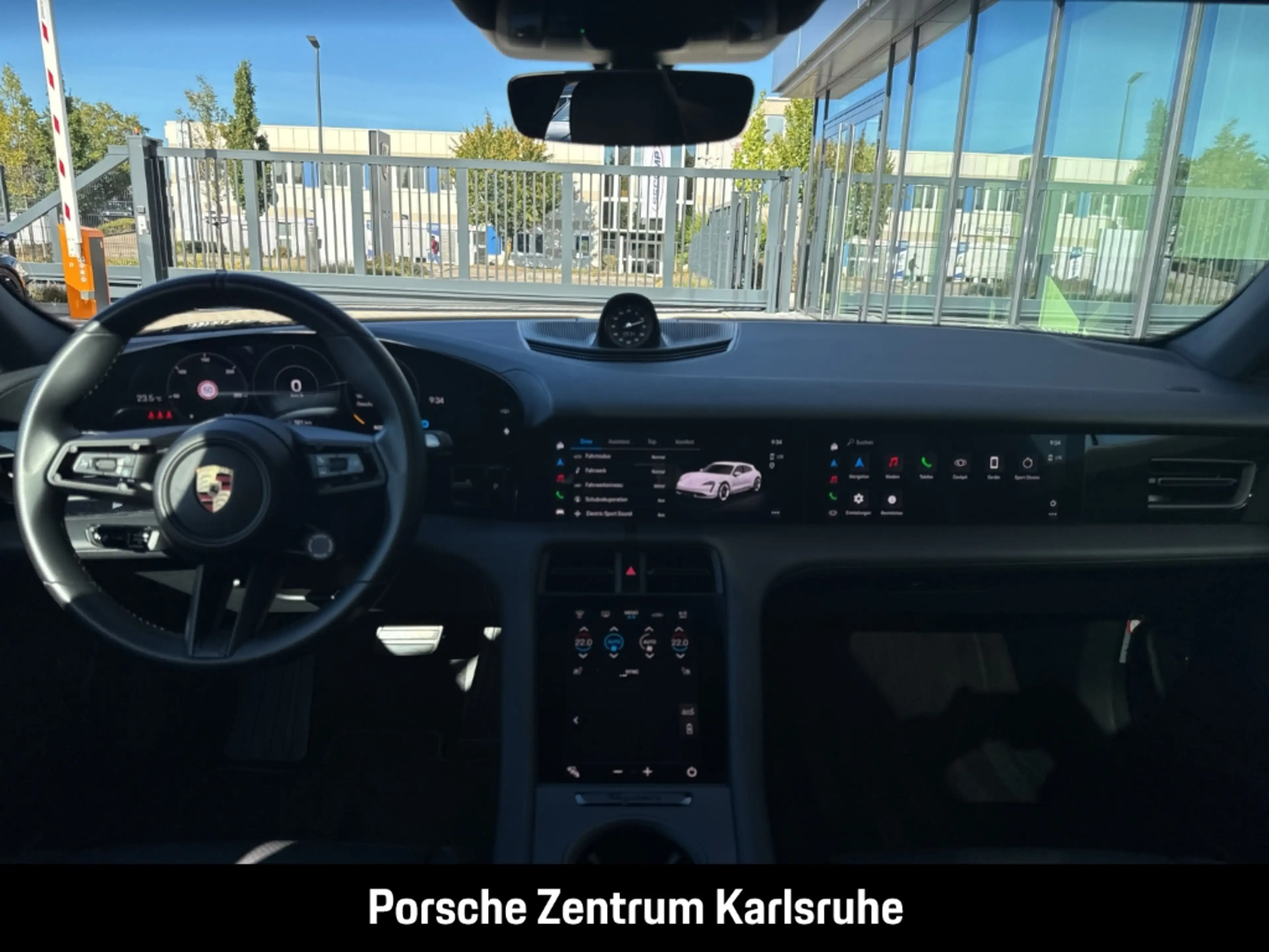 Porsche Taycan 4S Sport Turismo — photo 14