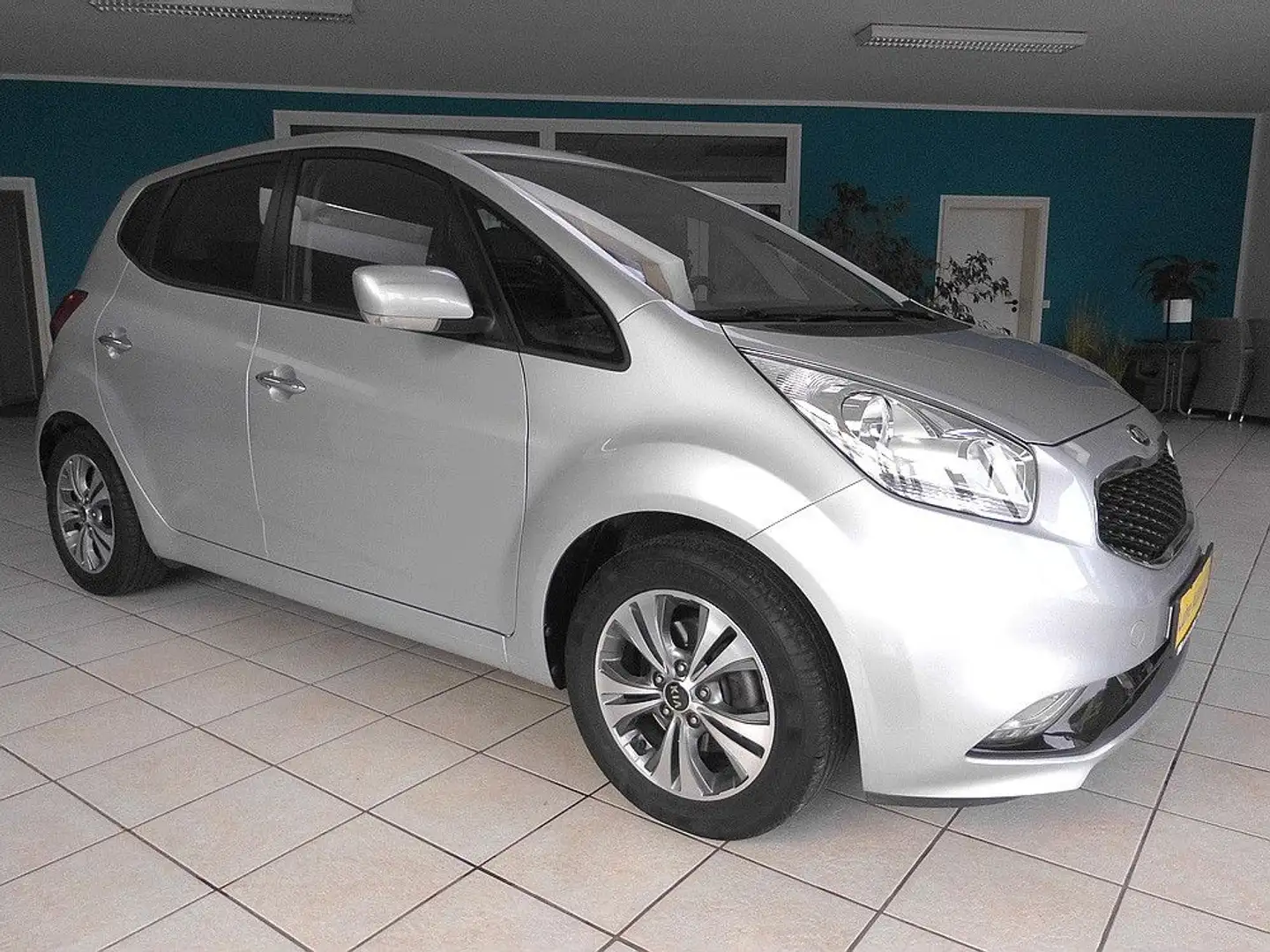 Kia Venga Dream Team Kamera/Navi Orig. 38tkm. Gümüş rengi - 2