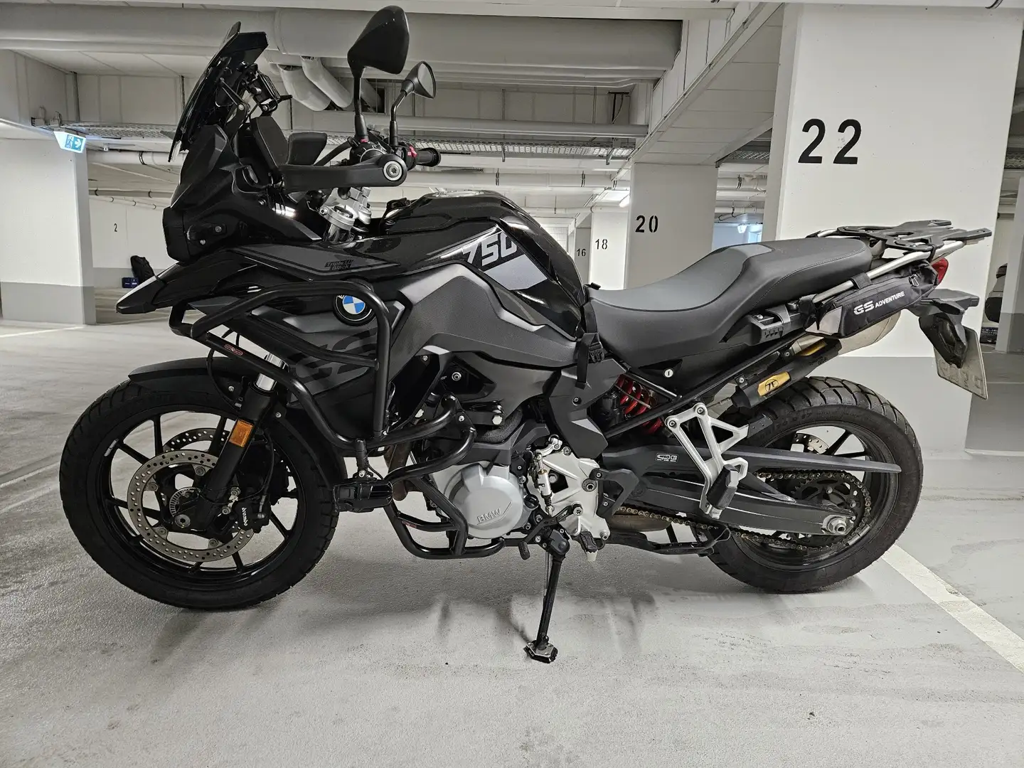 BMW F 750 GS Noir - 1