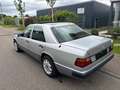 Mercedes-Benz E 200 W124 Oldtimer H-Zulassung Automatik Argent - thumbnail 2
