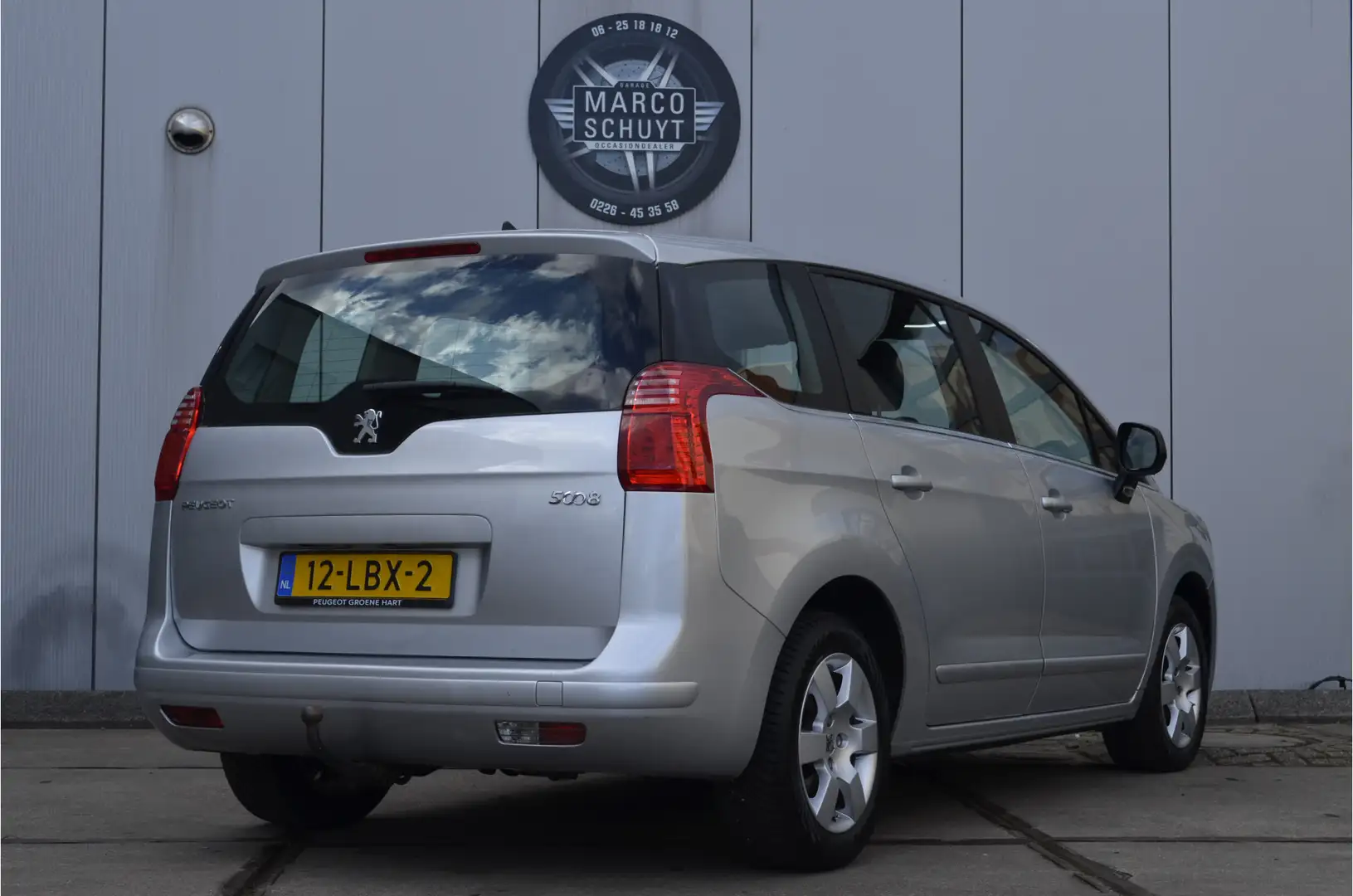 Peugeot 5008 1.6 THP ST 5p. Gris - 2