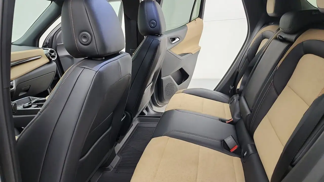 Chevrolet Equinox photo Chevrolet Equinox