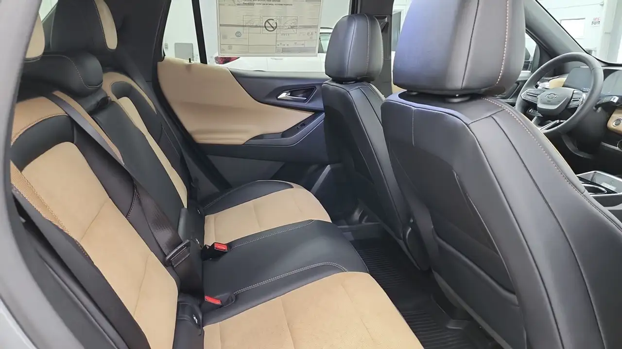 Chevrolet Equinox photo Chevrolet Equinox