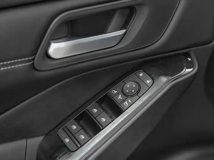Nissan Qashqai DIG-T mHEV 4x2 Acenta (2021) 2022, foto 52