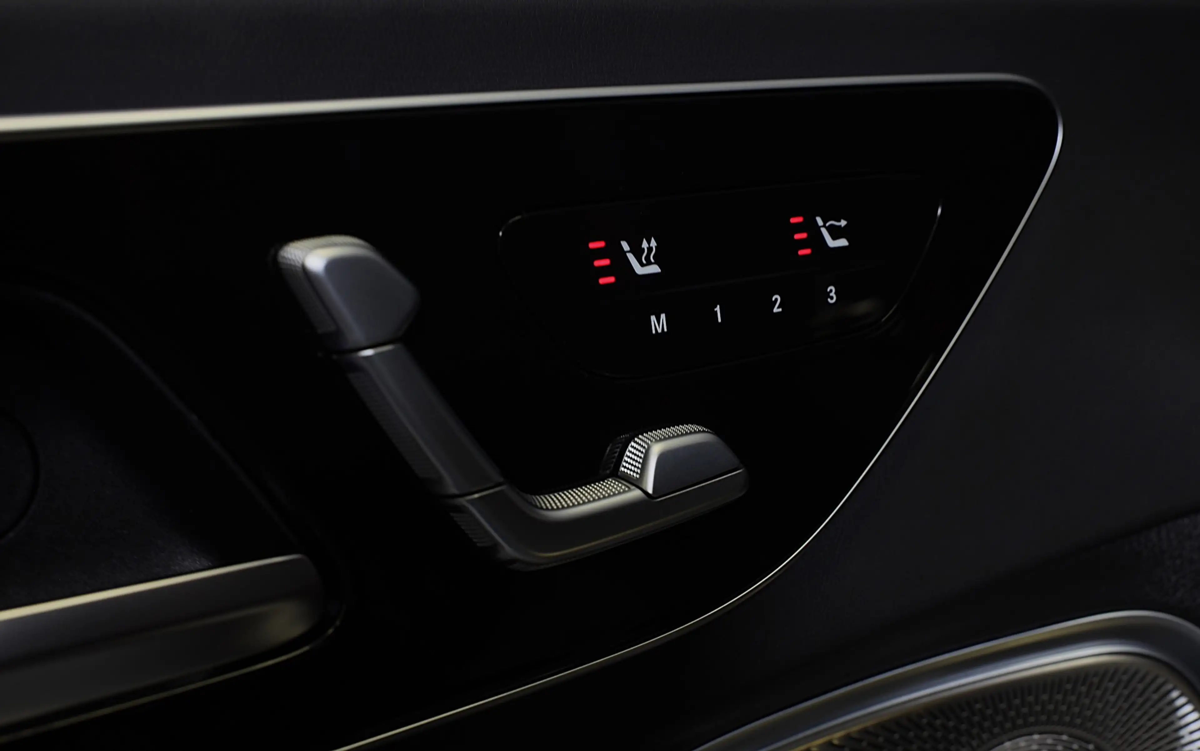 Mercedes-Benz CLE 53 AMG Cabriolet 4MATIC+ / Head Up / Memory / 360 Camera — photo 11