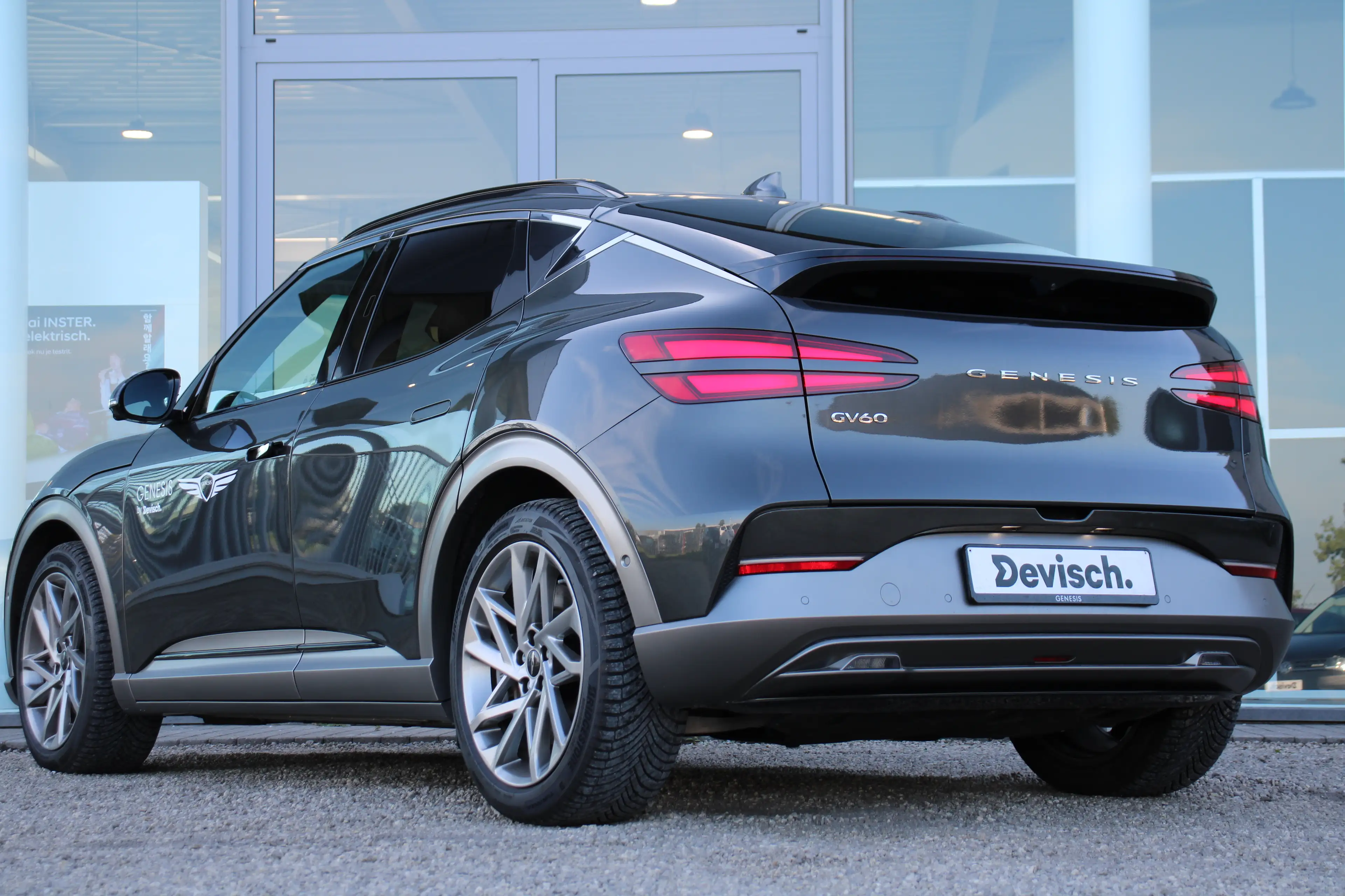 Genesis GV60 EV Dual Motor AWD Sport 318 PK *FULL OPTION* — photo 6