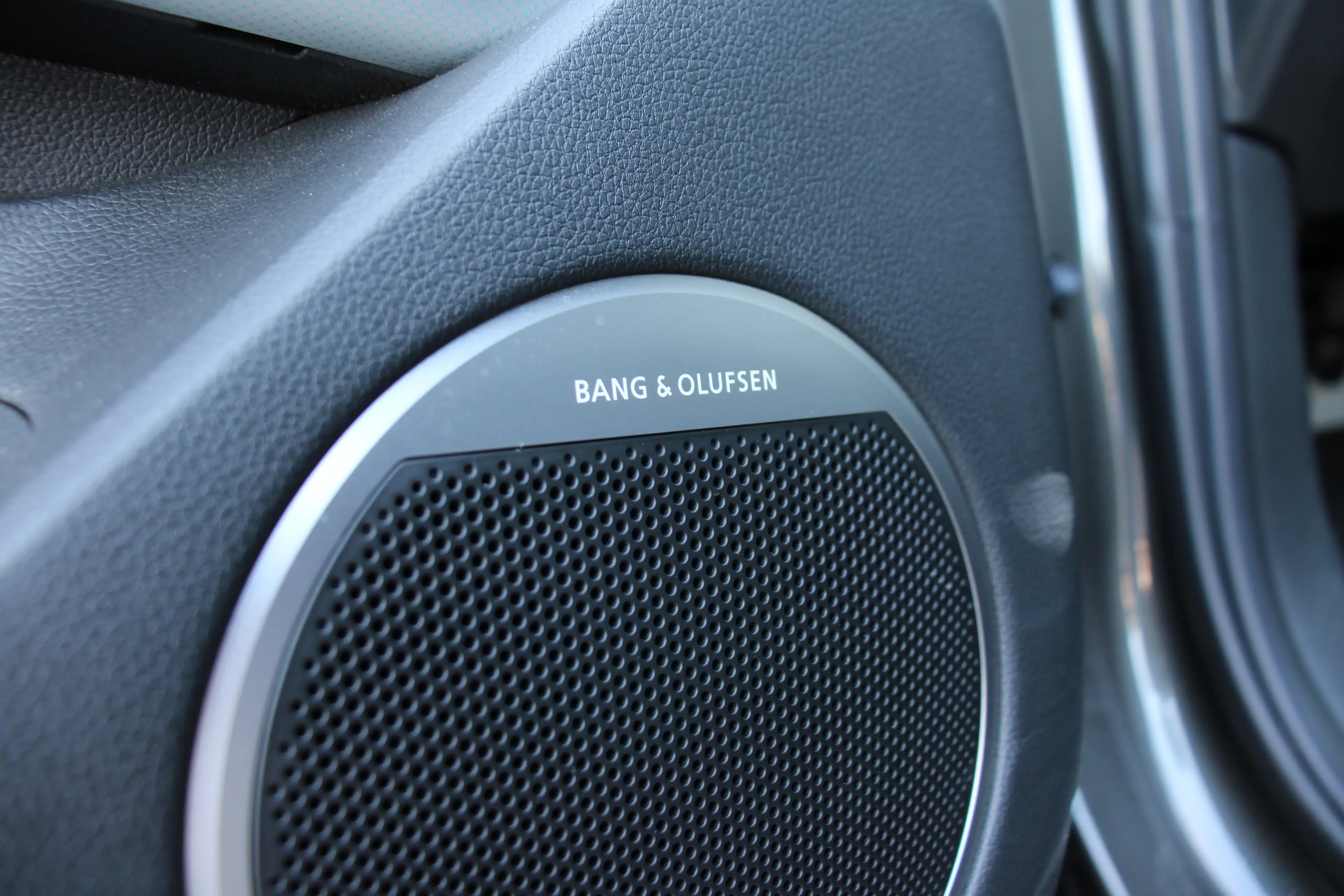 Genesis GV60 EV Dual Motor AWD Sport 318 PK *FULL OPTION* — photo 12