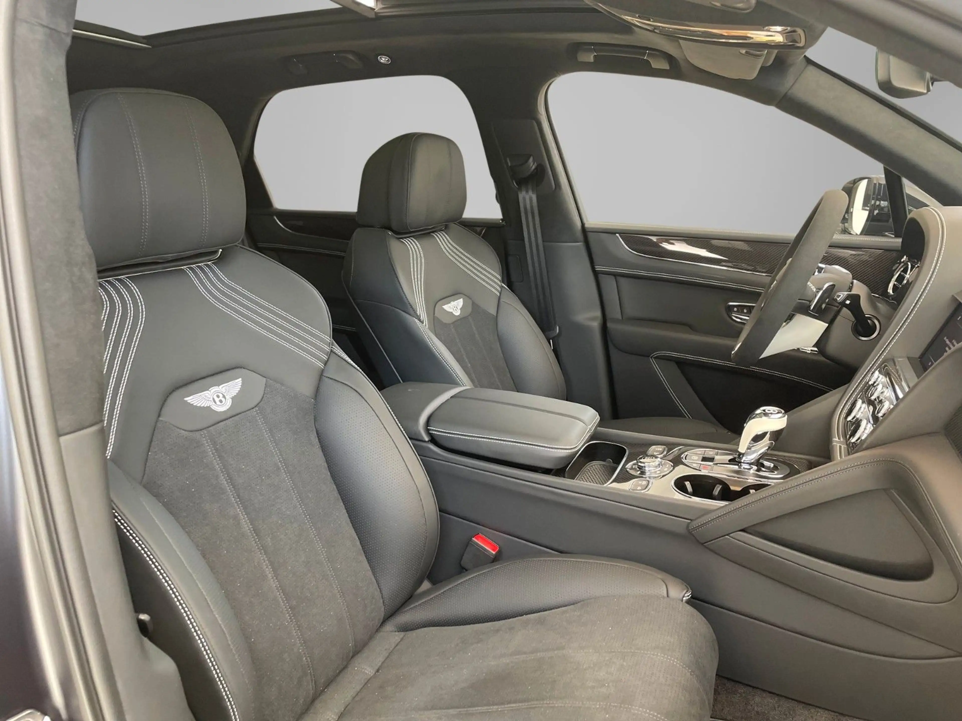 Bentley Bentayga 4.0 V8 S 4WD — photo 7