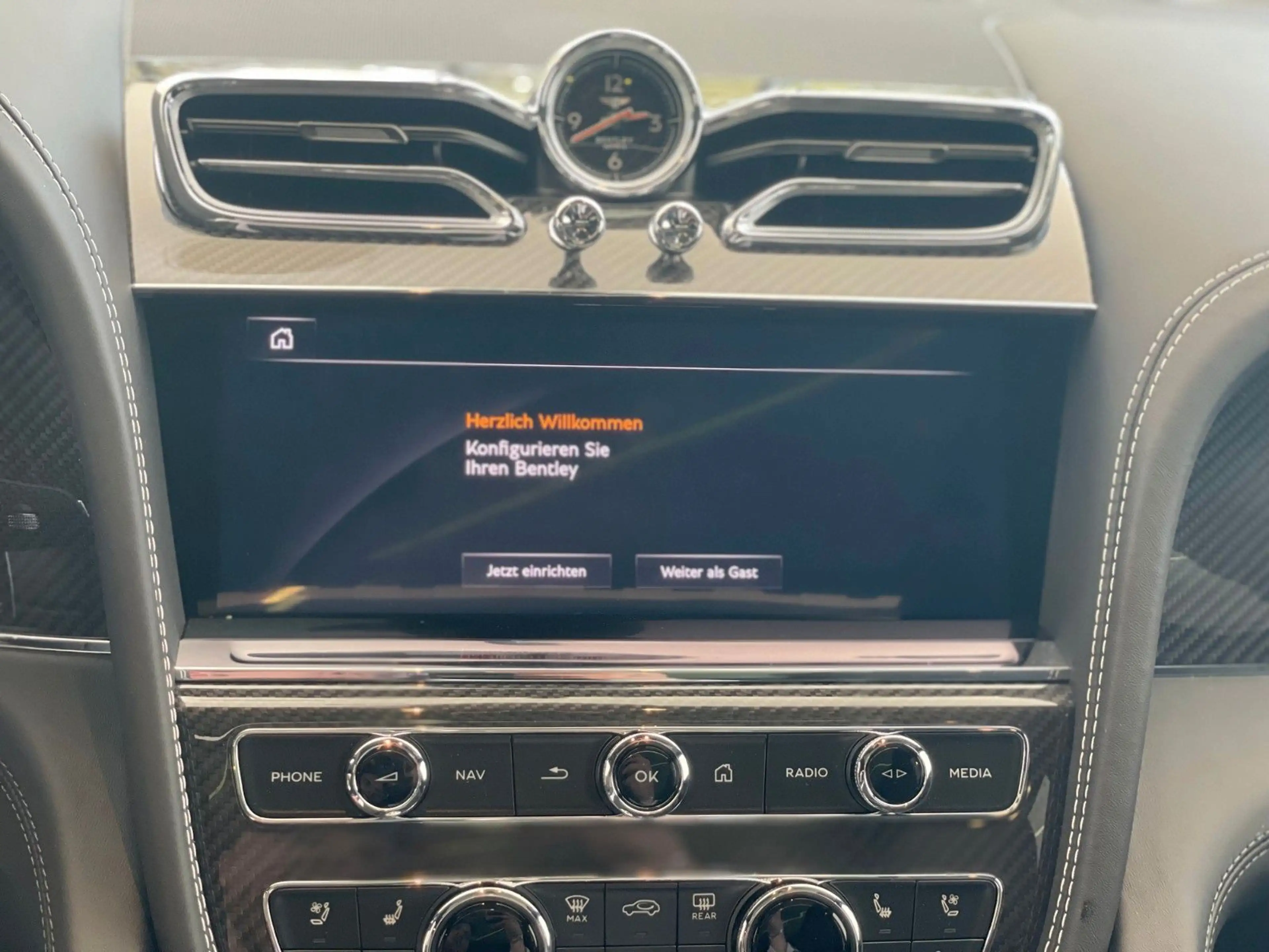 Bentley Bentayga 4.0 V8 S 4WD — photo 15