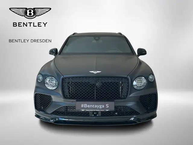Bentley Bentayga view 2