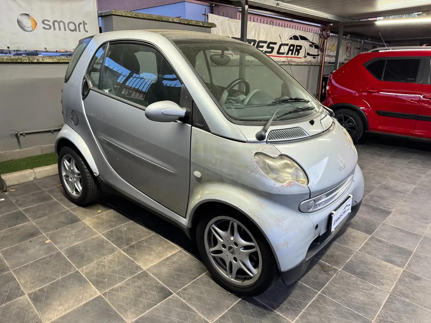 smart forTwo Fortwo 0.6 Smart A/C Cambio Automatico Gris - 2