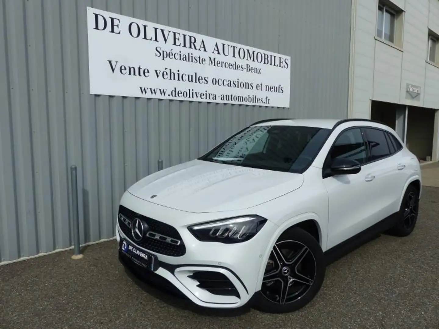 Mercedes-Benz GLA 200 200 d 150ch AMG Line 8G-DCT Blanc - 1