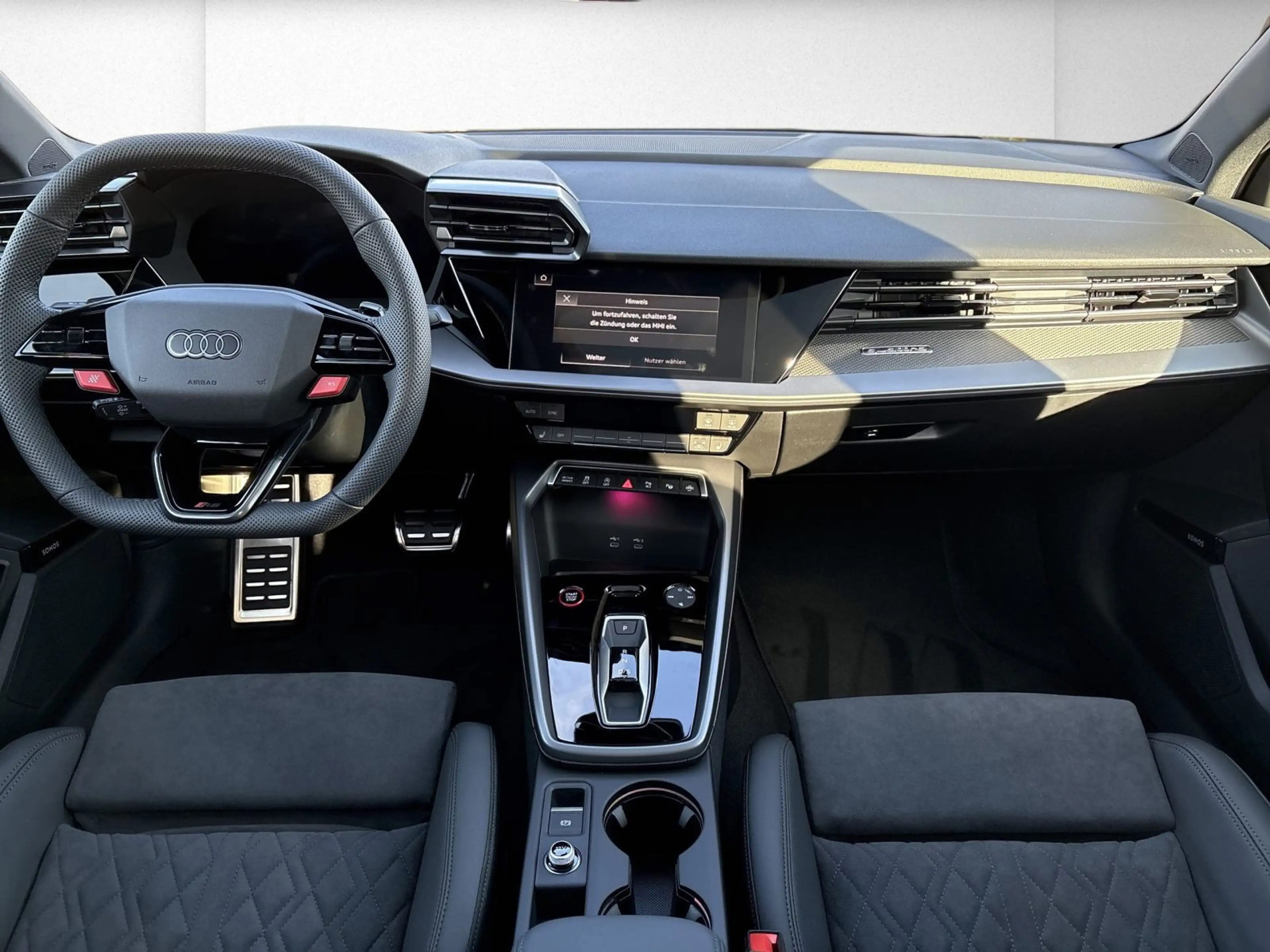 Audi RS3 S tronic Matrix+Pano+Sonos+SHZ+Um — photo 11