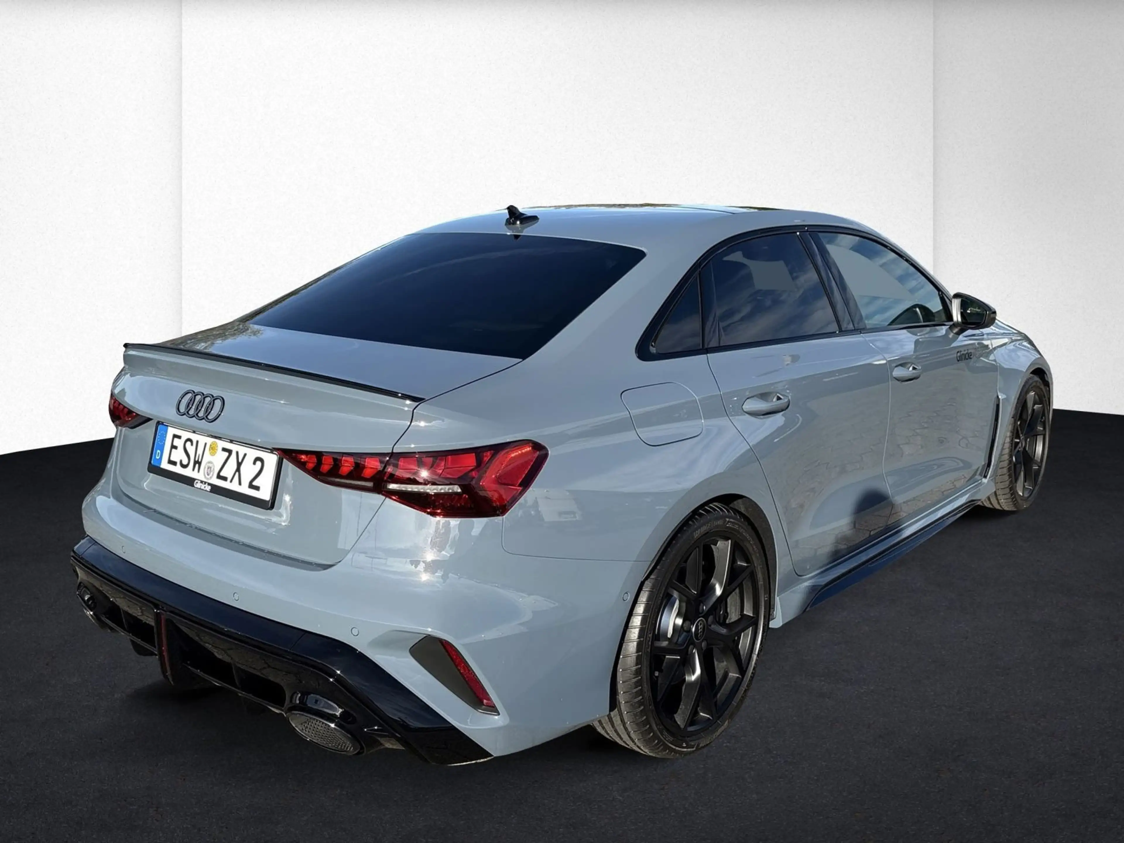 Audi RS3 S tronic Matrix+Pano+Sonos+SHZ+Um — photo 2