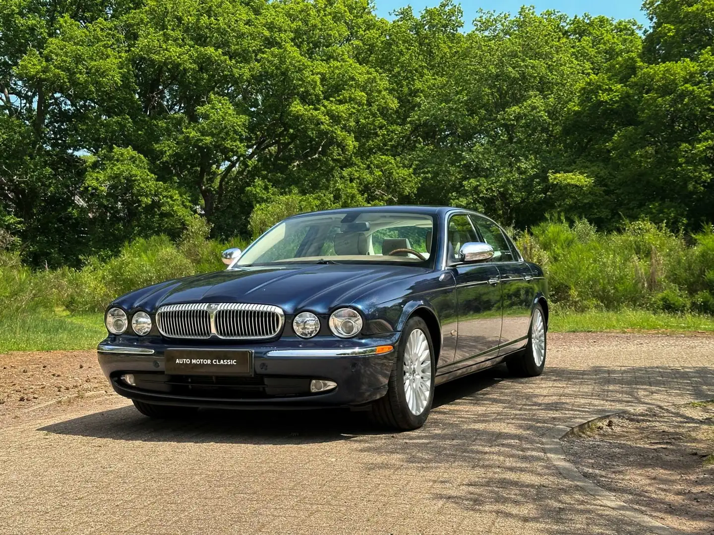 Jaguar XJ 4.2 V8 S/C Blauw - 1