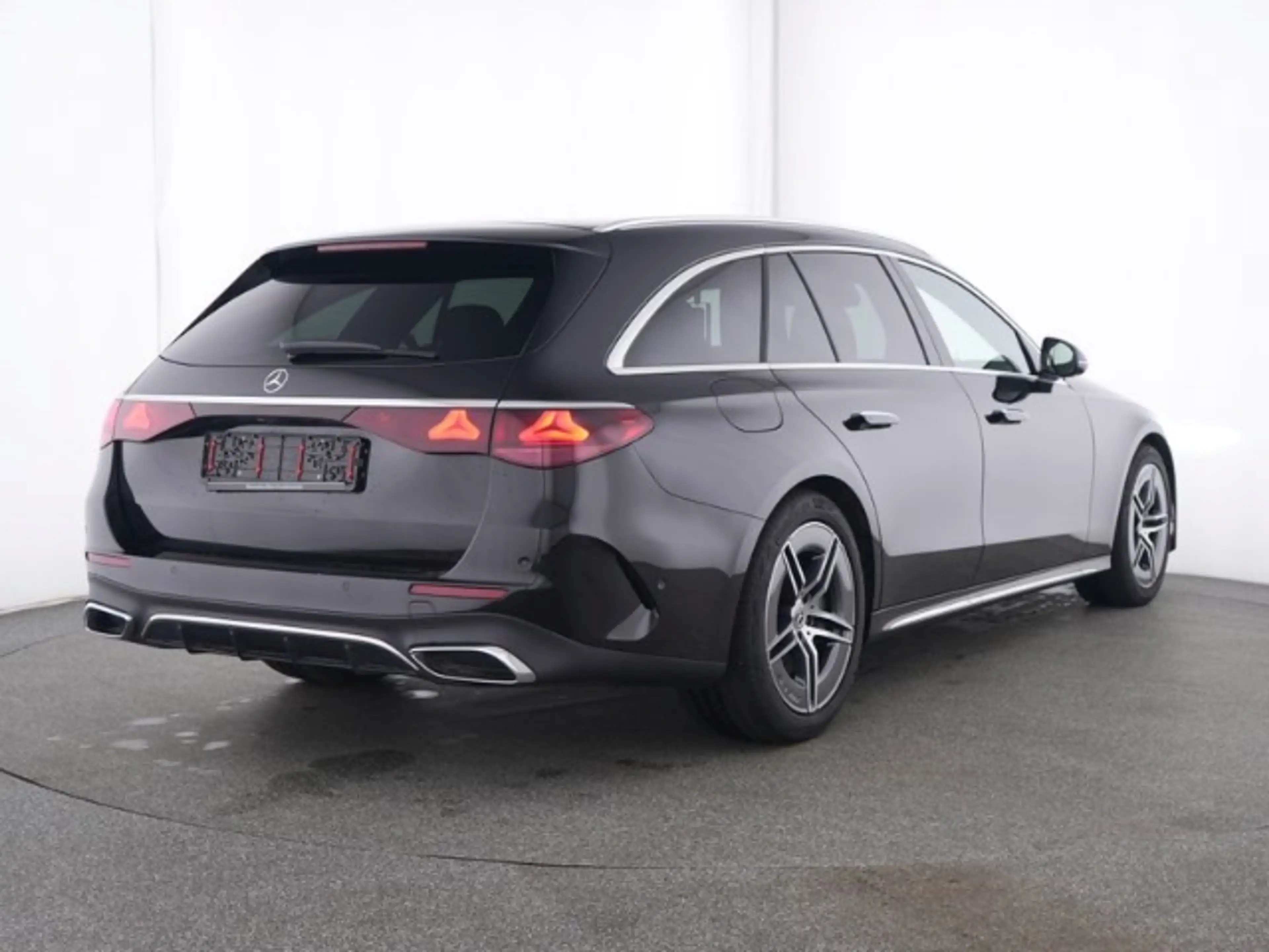 Mercedes-Benz E 450 d 4Matic T-Modell AMG Line Premium+ AHK FAP — photo 3
