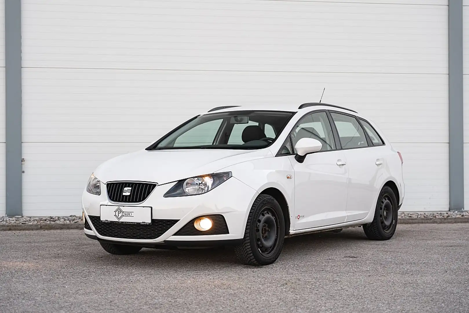 SEAT Ibiza ST Chili-Copa 1,6 TDI CR DPF Wit - 2