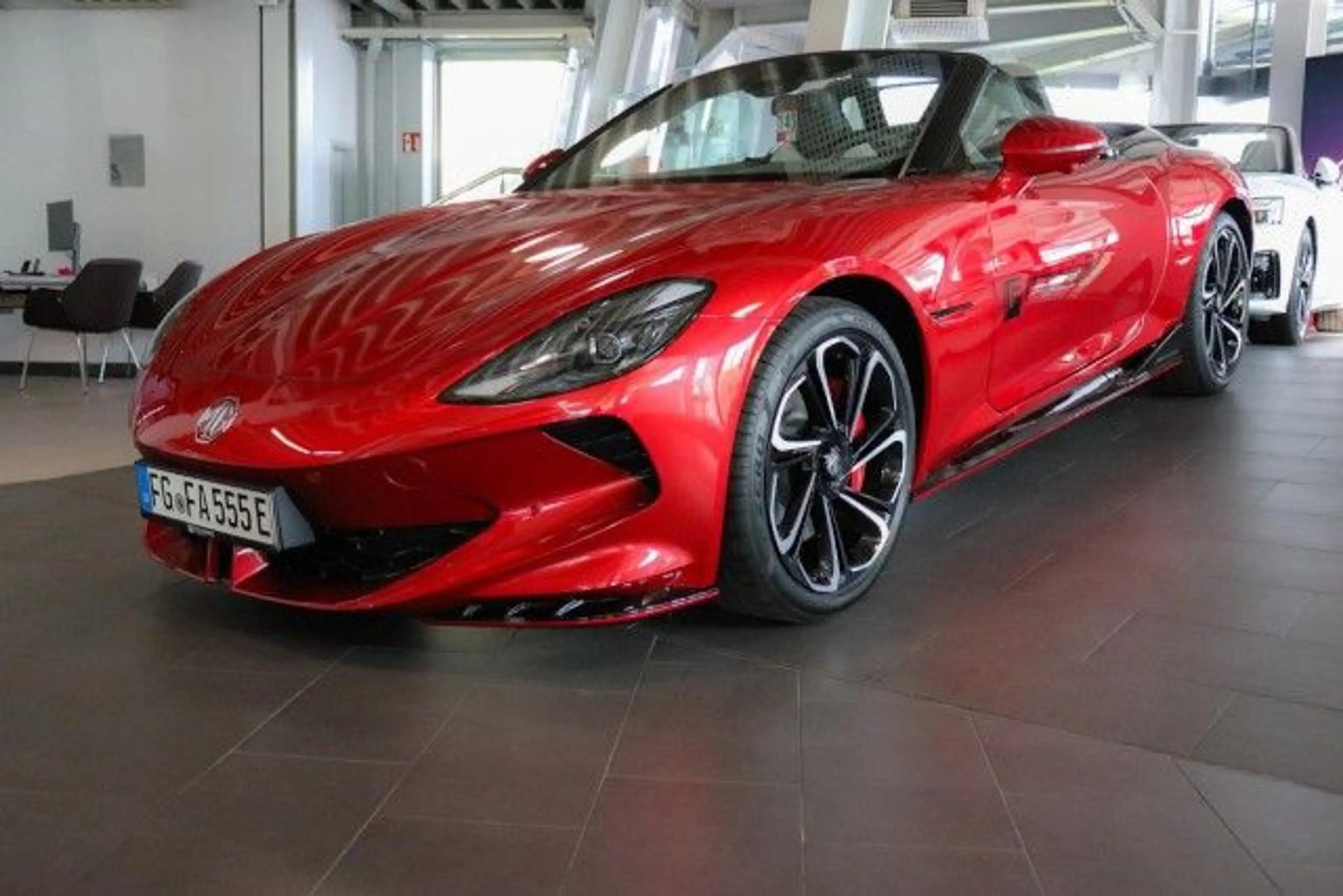 MG Cyberster Xpower MY26 (375 kW / 510 PS) Klima — photo 2