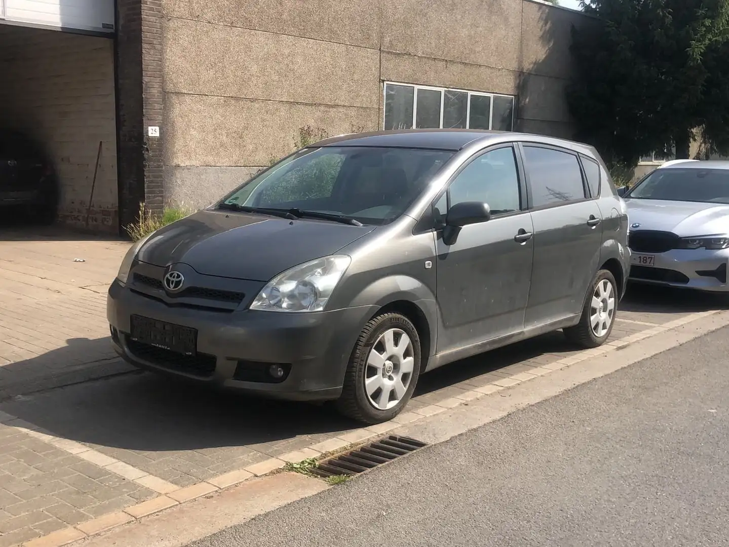 Toyota Corolla Verso 1.8i VVT-i 16v Linea Sol Pack Gris - 2