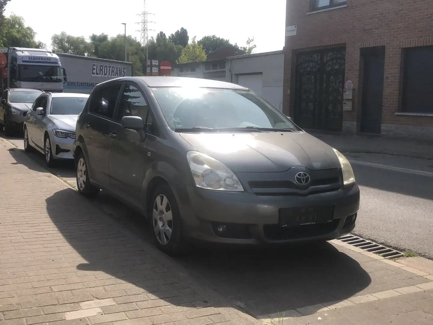 Toyota Corolla Verso 1.8i VVT-i 16v Linea Sol Pack Gris - 1