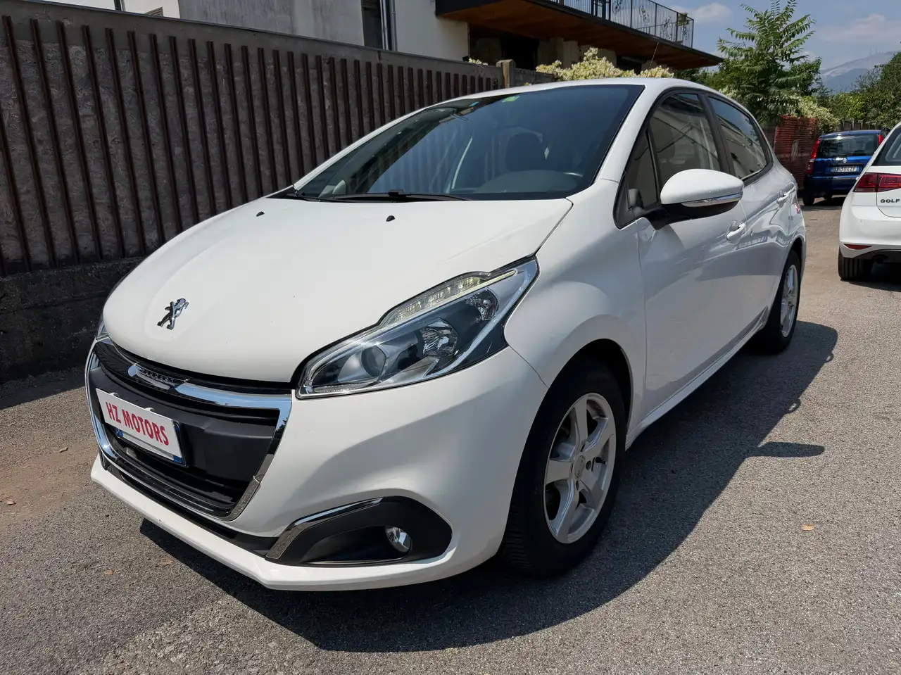 Peugeot 208