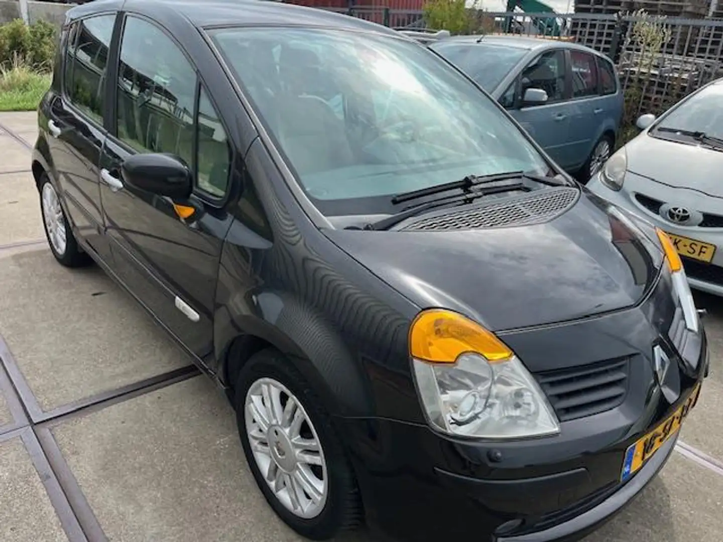 Renault Modus 1.6-16V Initiale VELE OPTIES -LEER INTERIEUR Zwart - 2