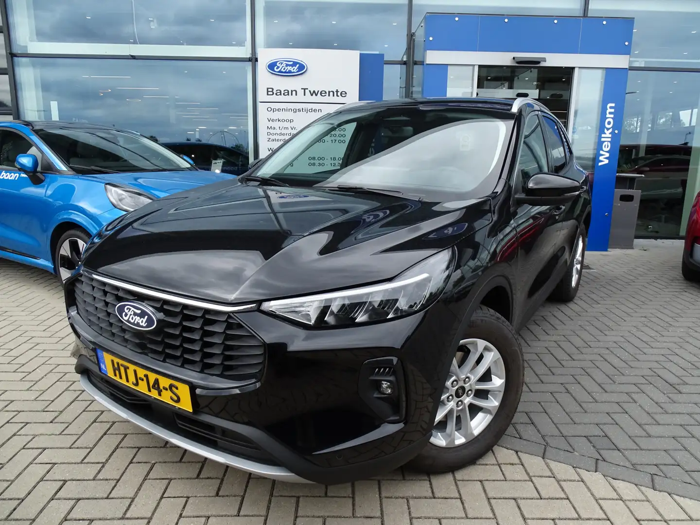 Ford Kuga 2.5 PHEV 243pk Titanium | winterpack | cruise. | c Zwart - 2