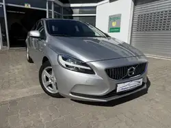 Volvo V40 Kinetic T2 mit Klima/Navi/LED/Alus/PDC&Kamera/Met.