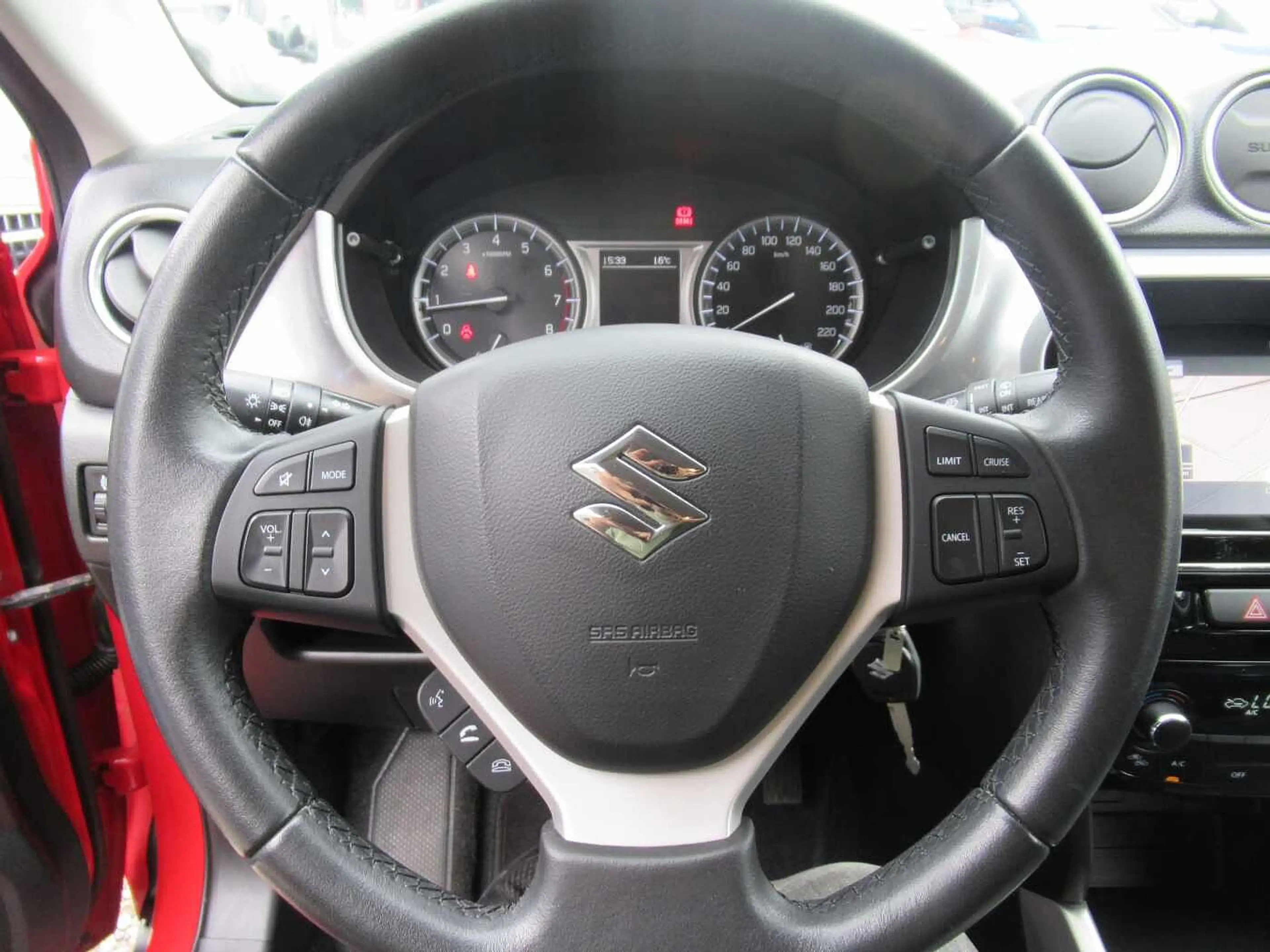 Suzuki Vitara 1.6 Comfort — photo 12