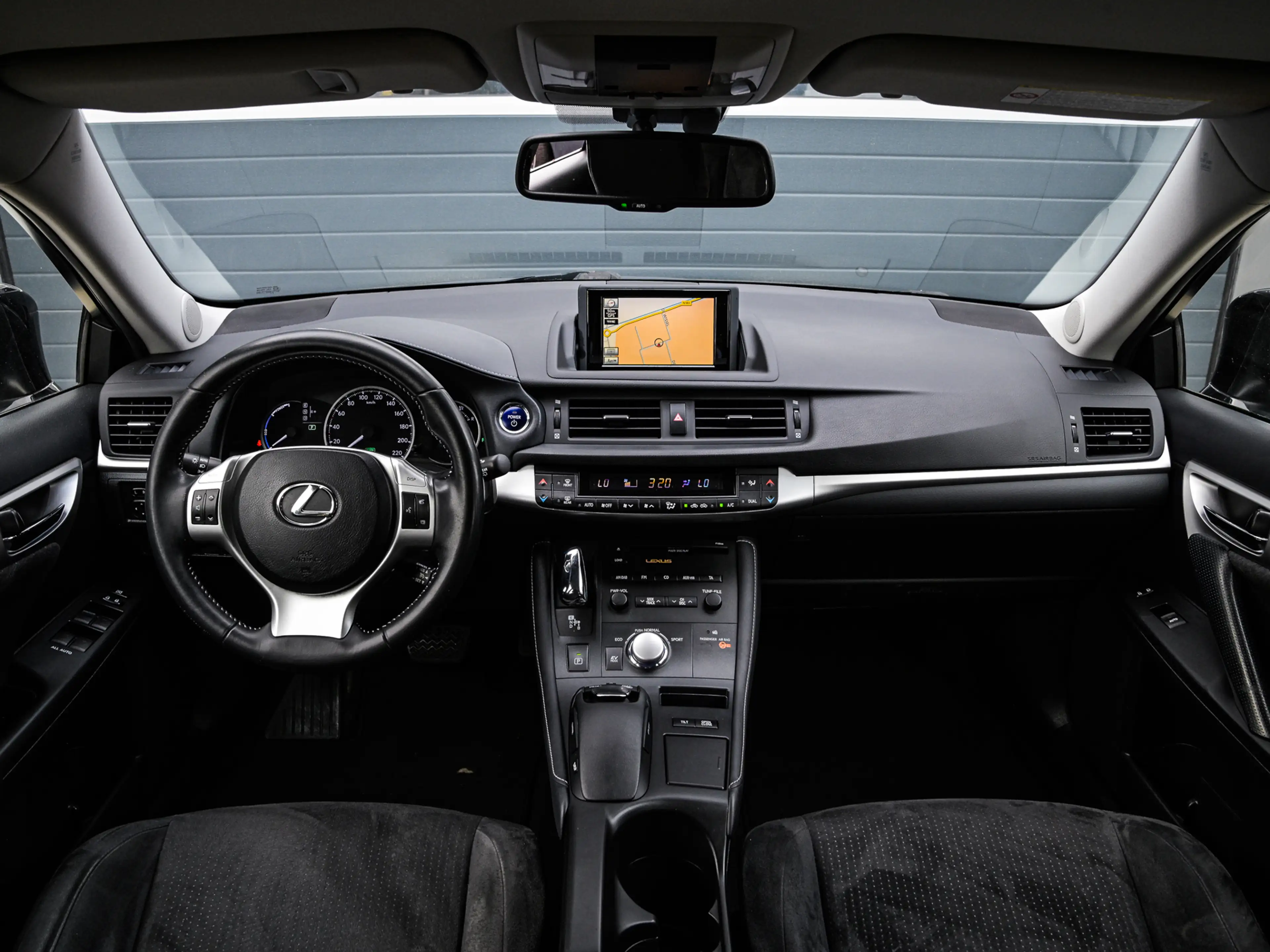 Lexus CT 200h Hybrid | Camera | Navi | Alcantara | Climate contr — photo 3