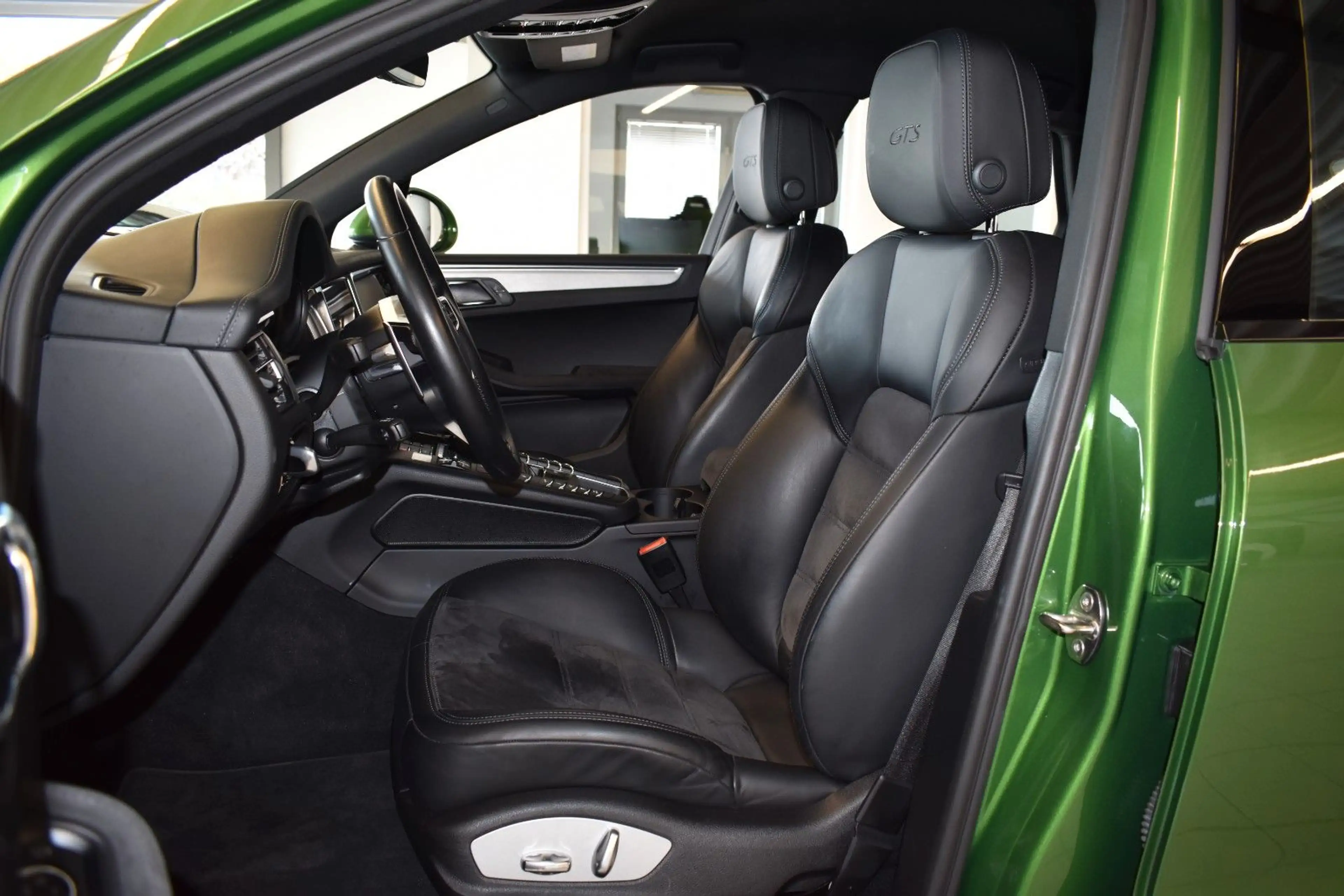 Porsche Macan GTS/BOSE/SPORT-ABGAS/LUFT-FWRK/CARPLAY/ACC — photo 11