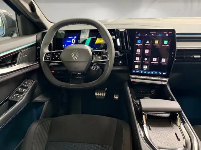 Renault Rafale view 10