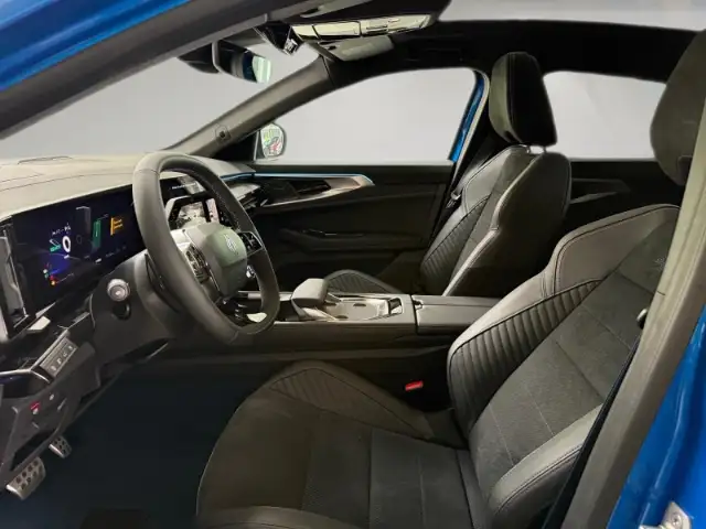 Renault Rafale view 7
