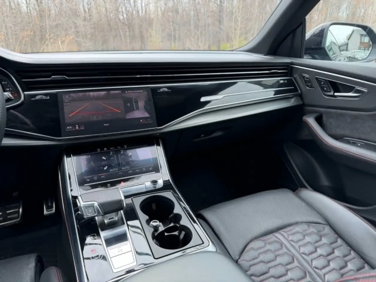Audi RS Q8 снимка Audi RS Q8