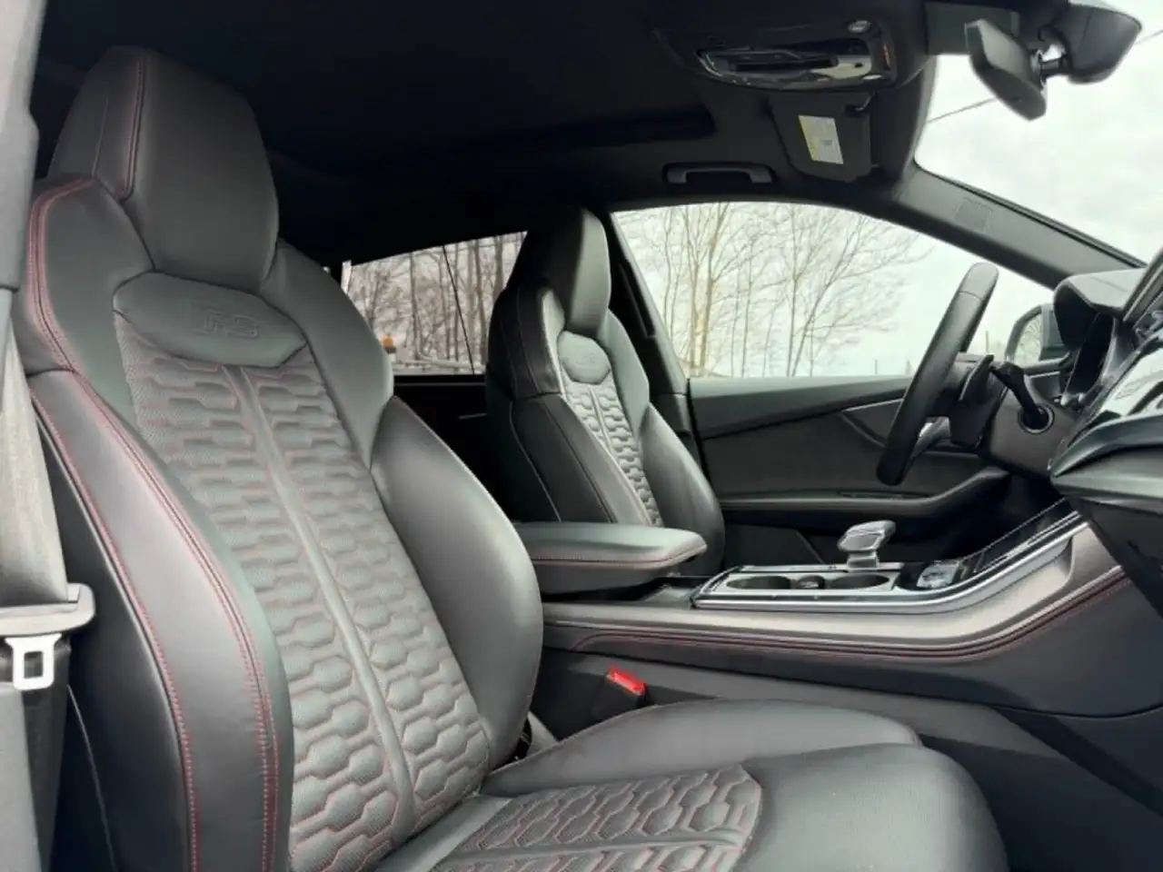 Audi RS Q8 снимка Audi RS Q8