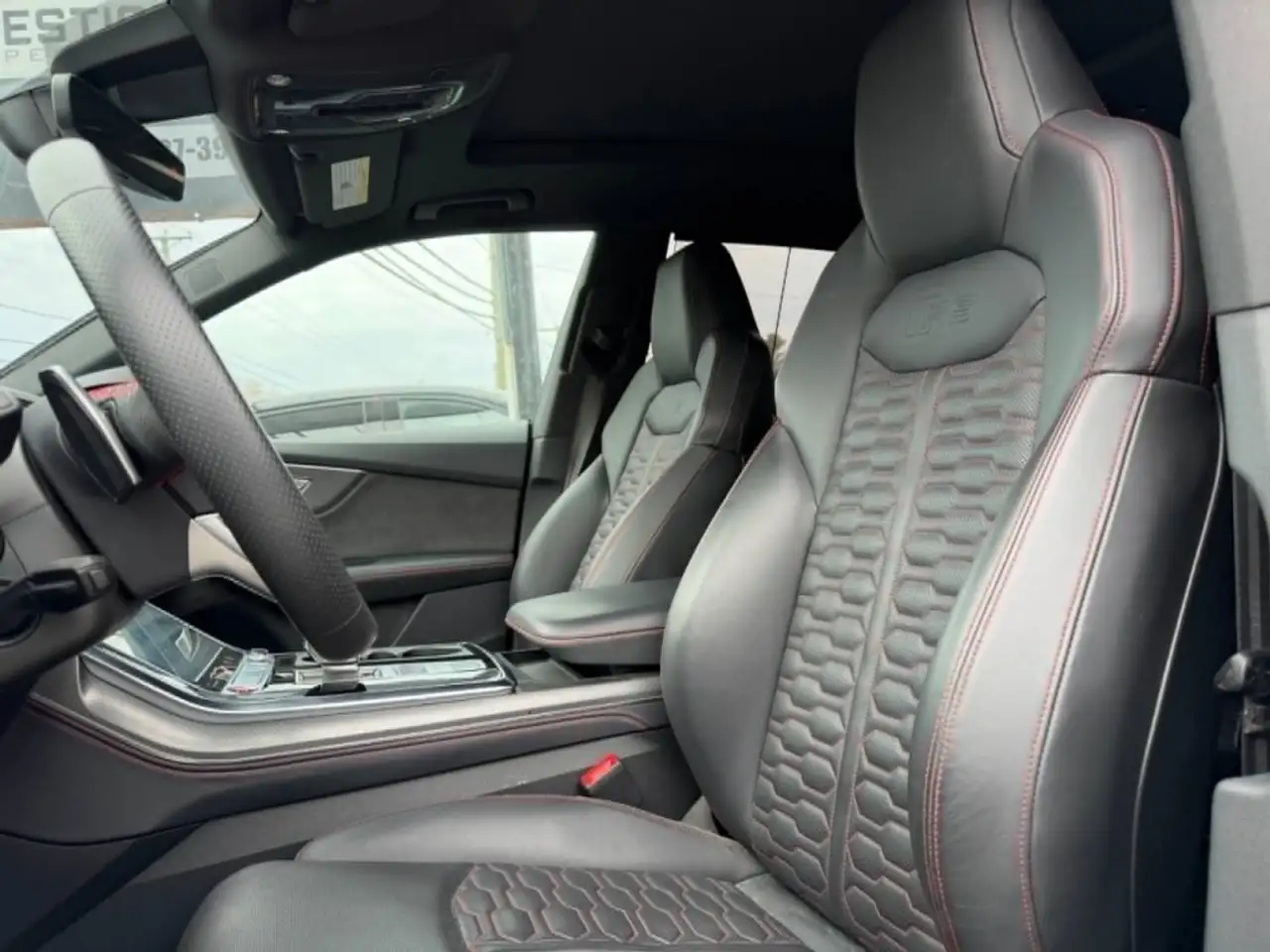 Audi RS Q8 снимка Audi RS Q8