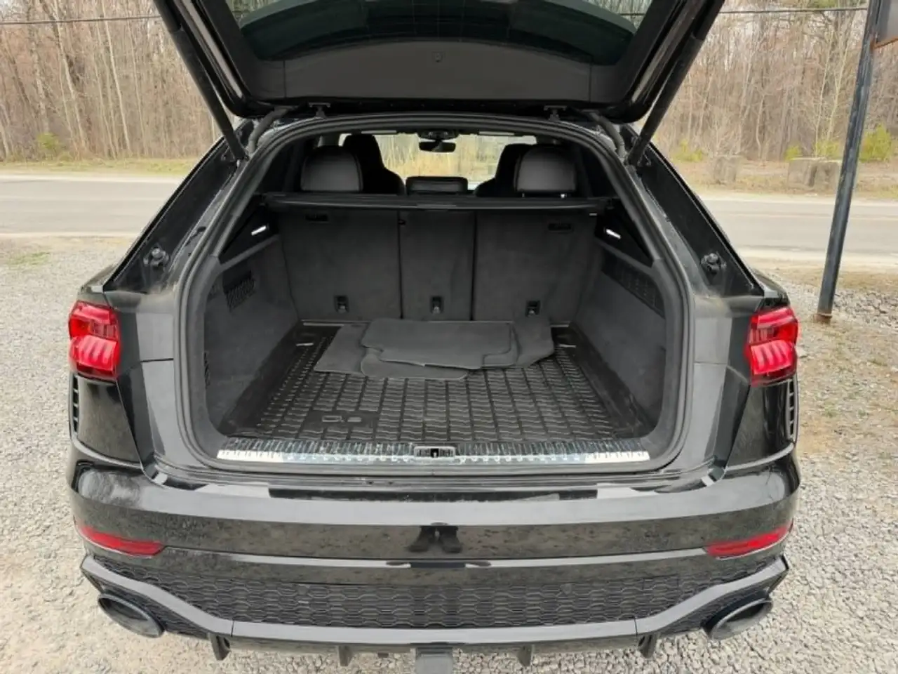 Audi RS Q8 снимка Audi RS Q8