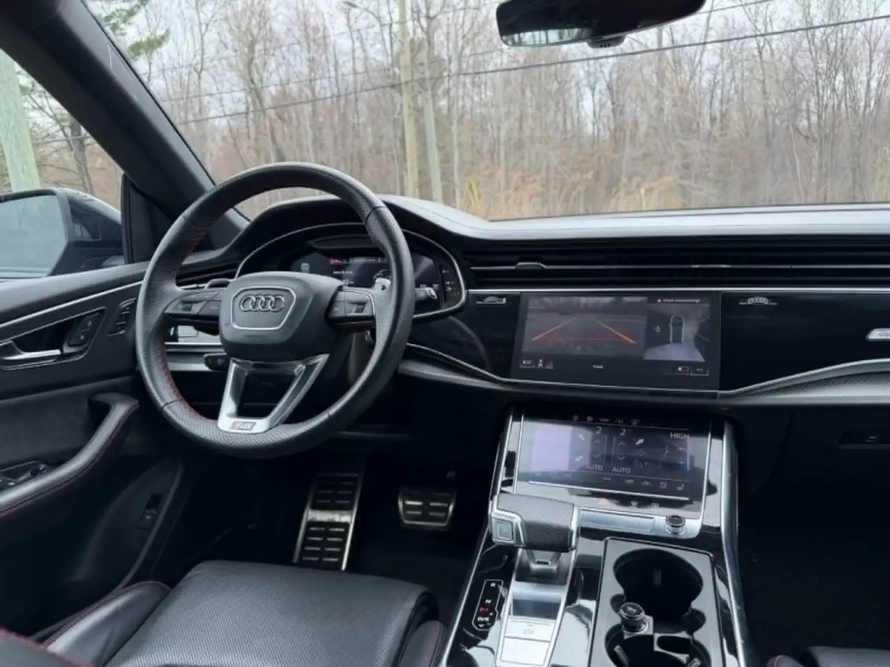 Audi RS Q8 снимка Audi RS Q8