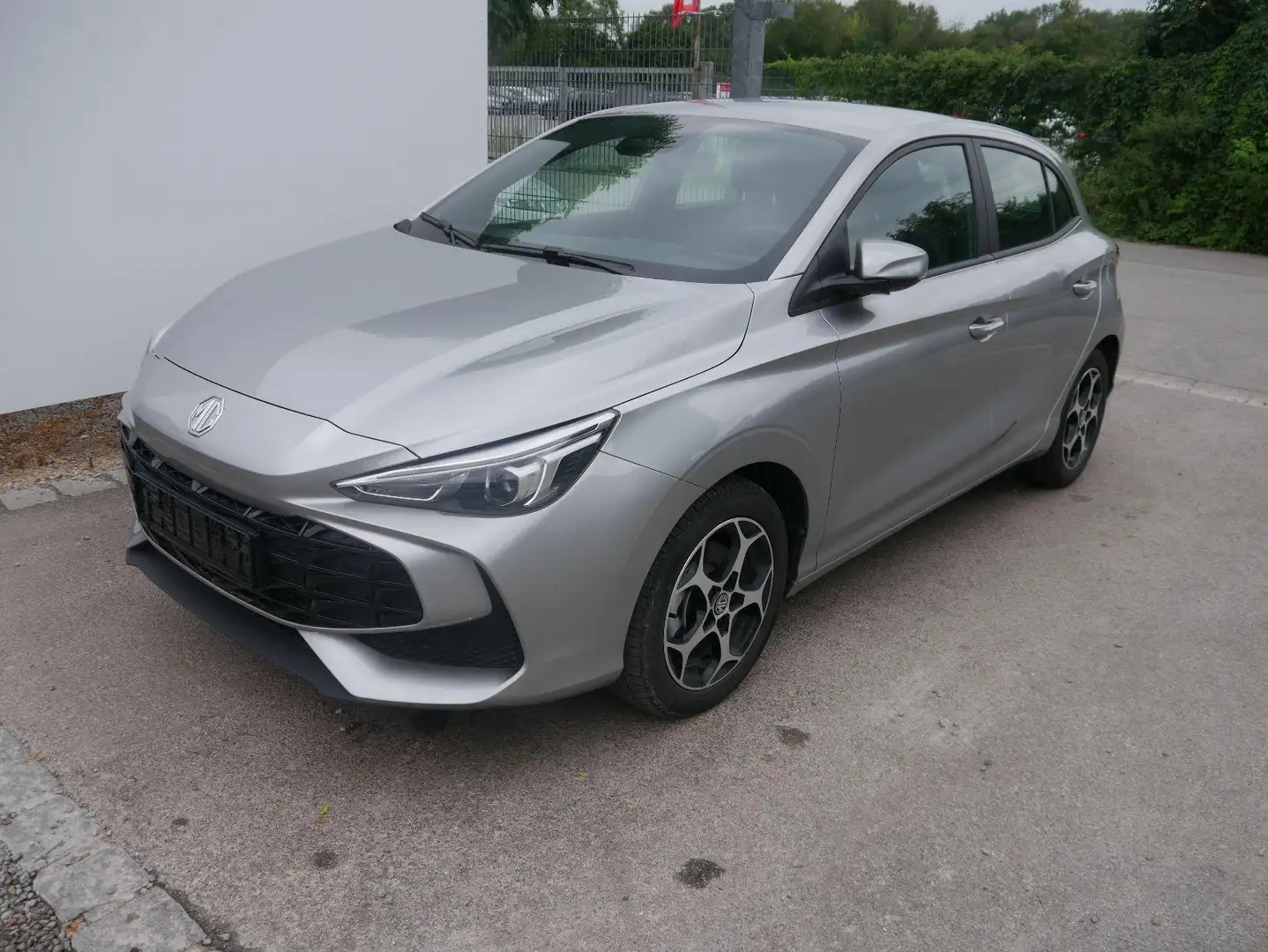 MG MG3 Comfort 1.5 VTi-tech*NAVI*RÜCKFAHRKAMERA*LED*PD... Silber - 1