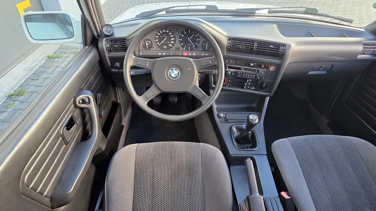BMW 316 i 1.6 E30 5-GANG S-Dach Servo Oldtimer el.Spiegel, foto 11