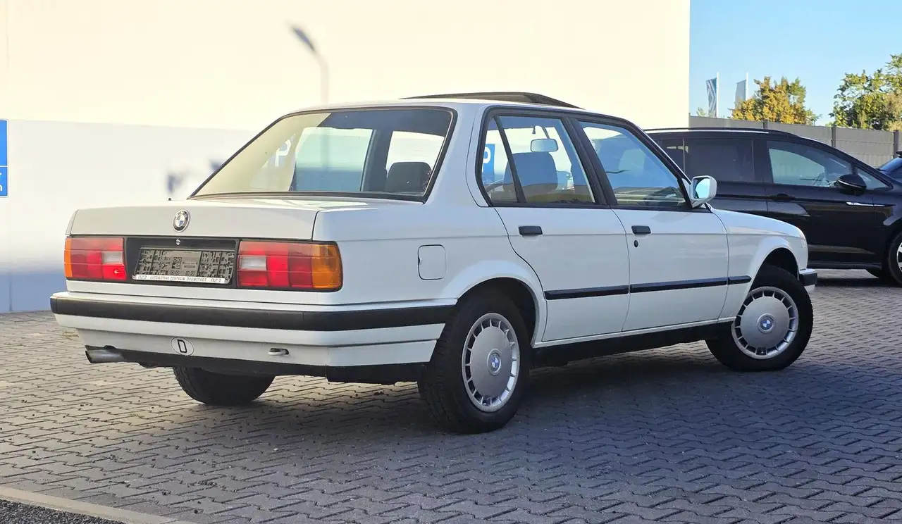 BMW 316 i 1.6 E30 5-GANG S-Dach Servo Oldtimer el.Spiegel, foto 3