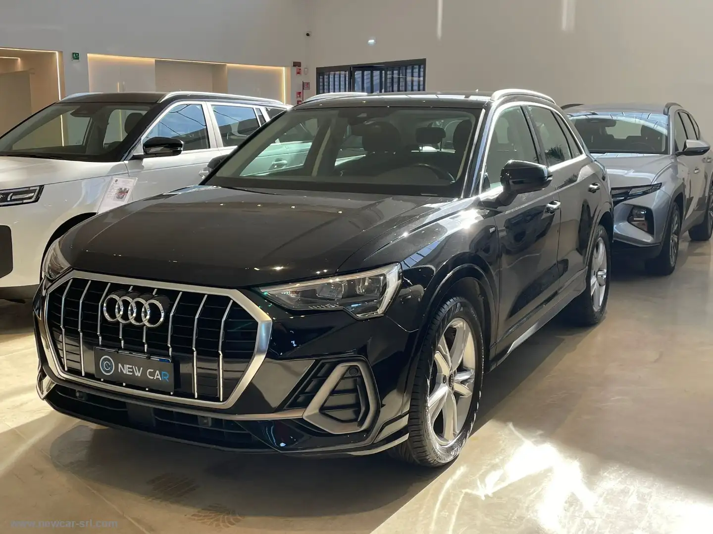 Audi Q3 2.0 TDI 150CV S tronic S line Edition Nero - 2
