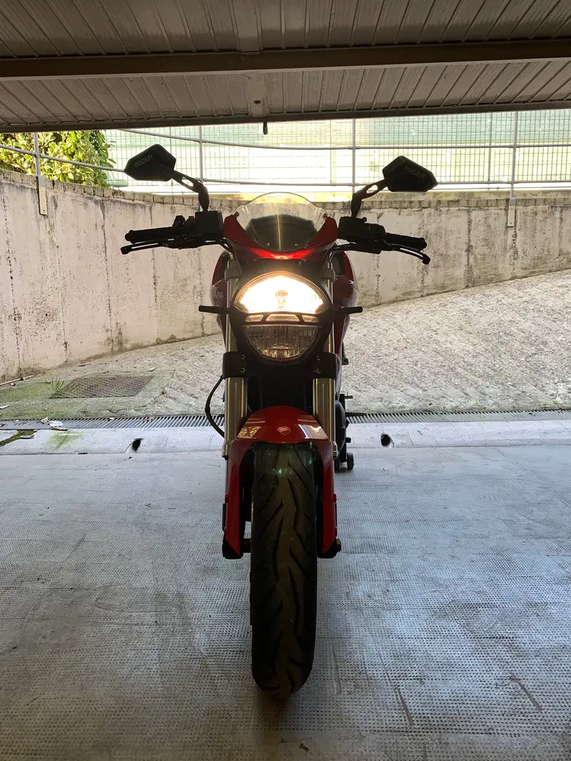 Ducati Monster 696 - 2