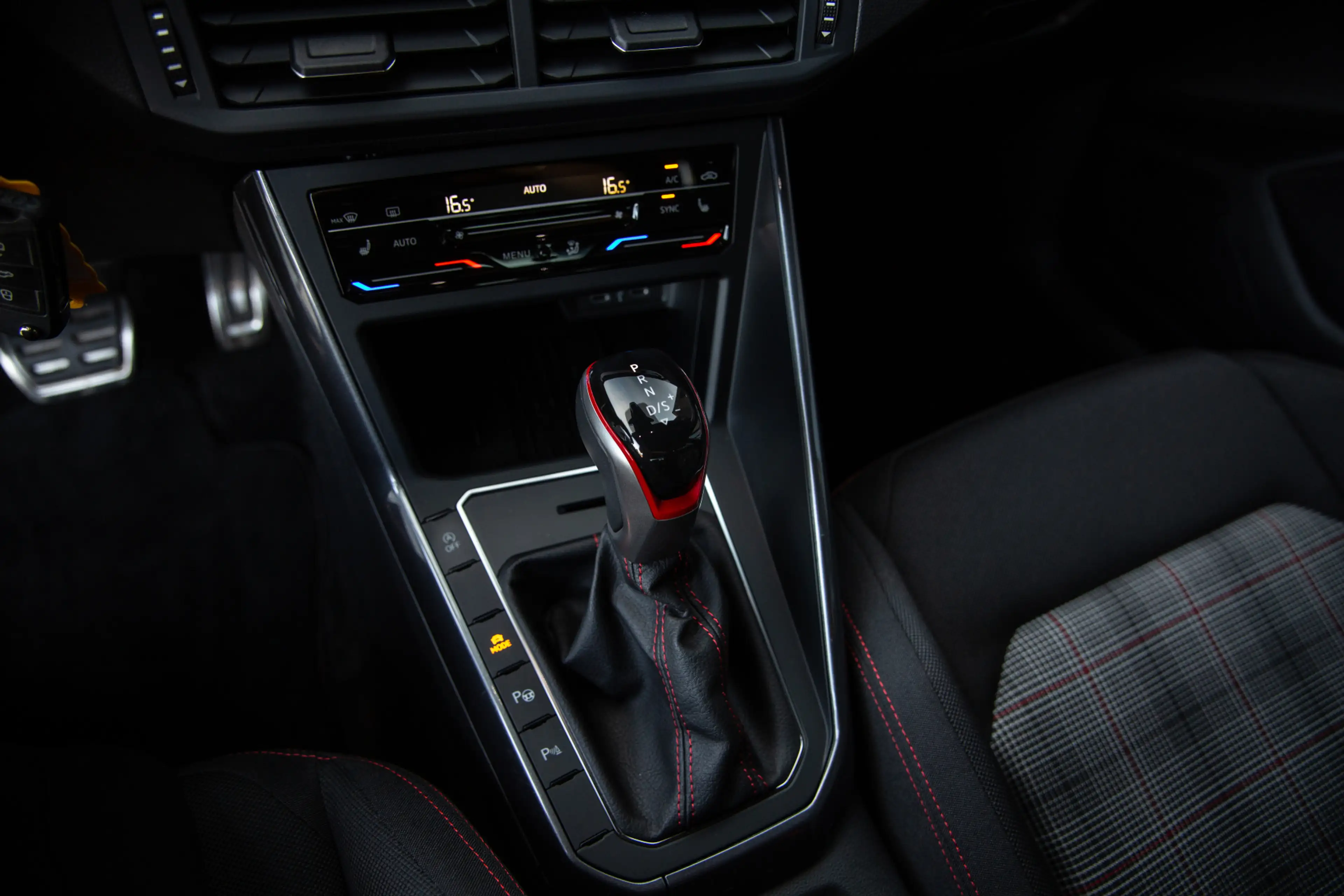 Volkswagen Polo GTI 2.0 TSI , Adap. Cruise, Stoelverwarming, IQ-Light, — photo 23
