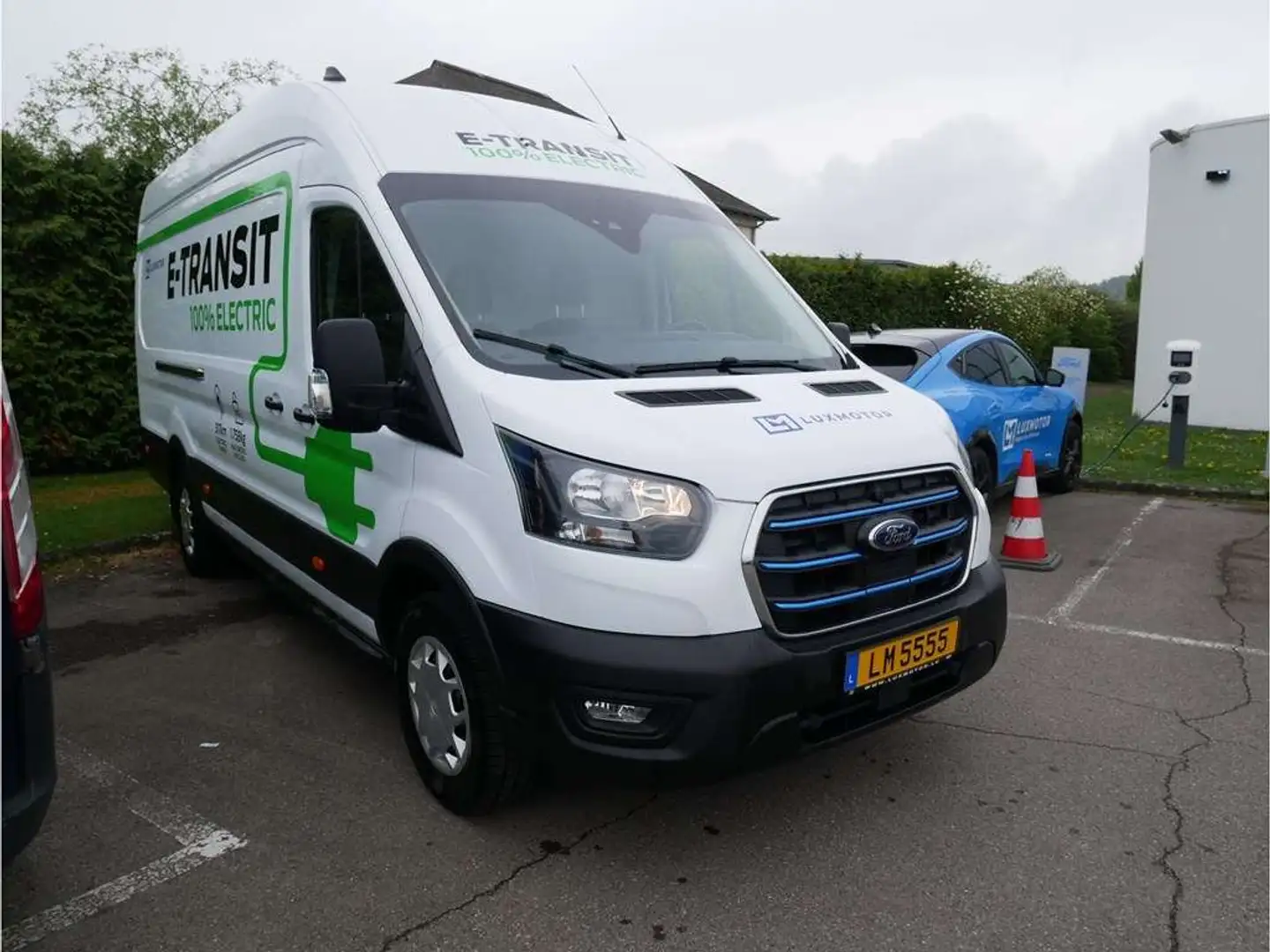 Ford Transit 2T 425E Fourgon Tole L4/H3 Trend Electric 67kW/198 Blanc - 2