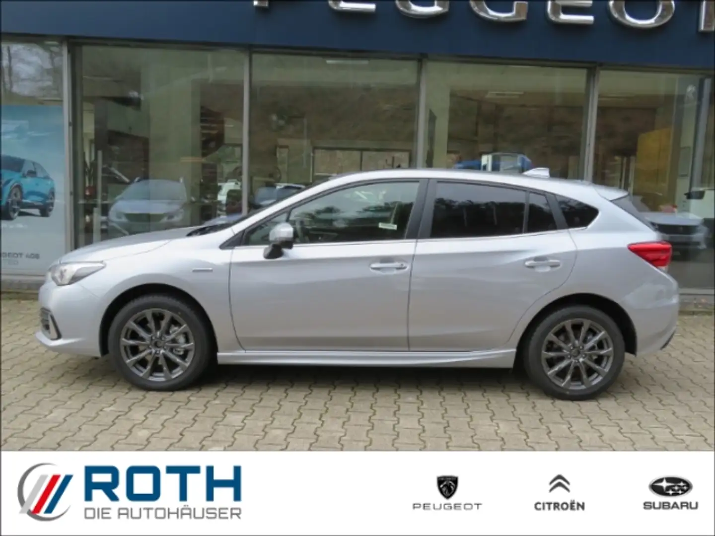 Subaru Impreza 2.0ie 8 fach bereift Platinum Allrad Navi Leder LE Gümüş rengi - 1