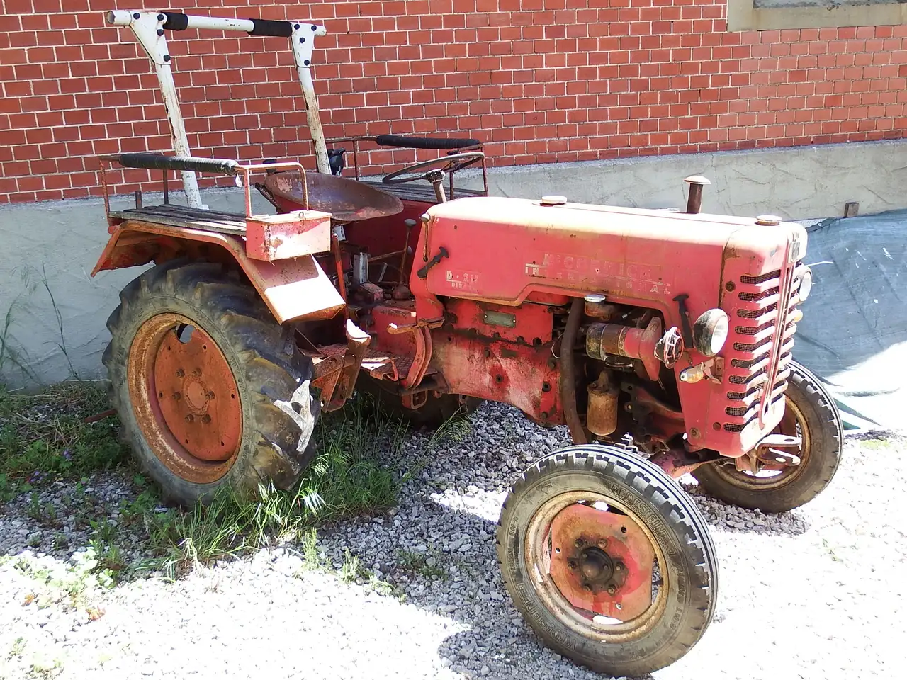MC CORMICK D217 Traktor, foto 2