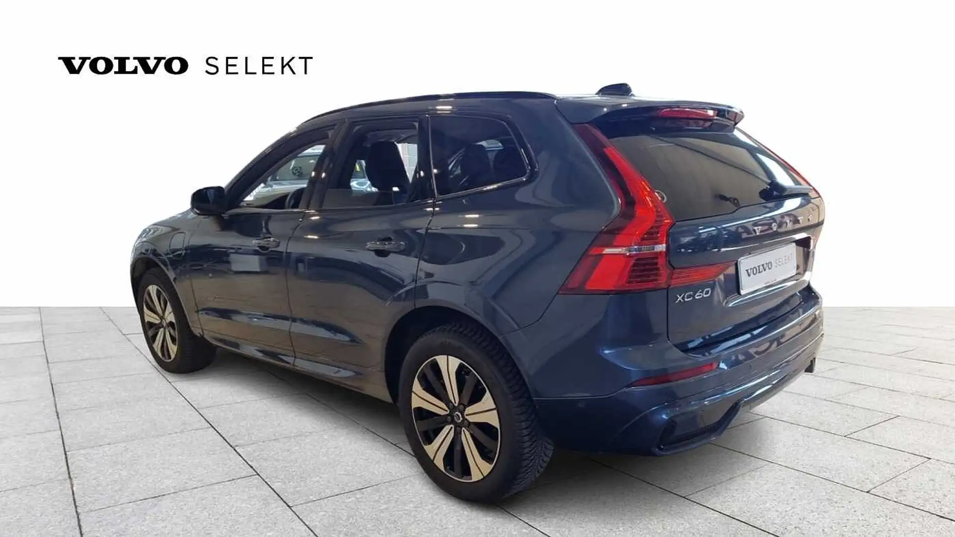 Volvo XC60 II T6 AWD plus dark, benz plug-in Hybrid, 3jaar wa Blauw - 2