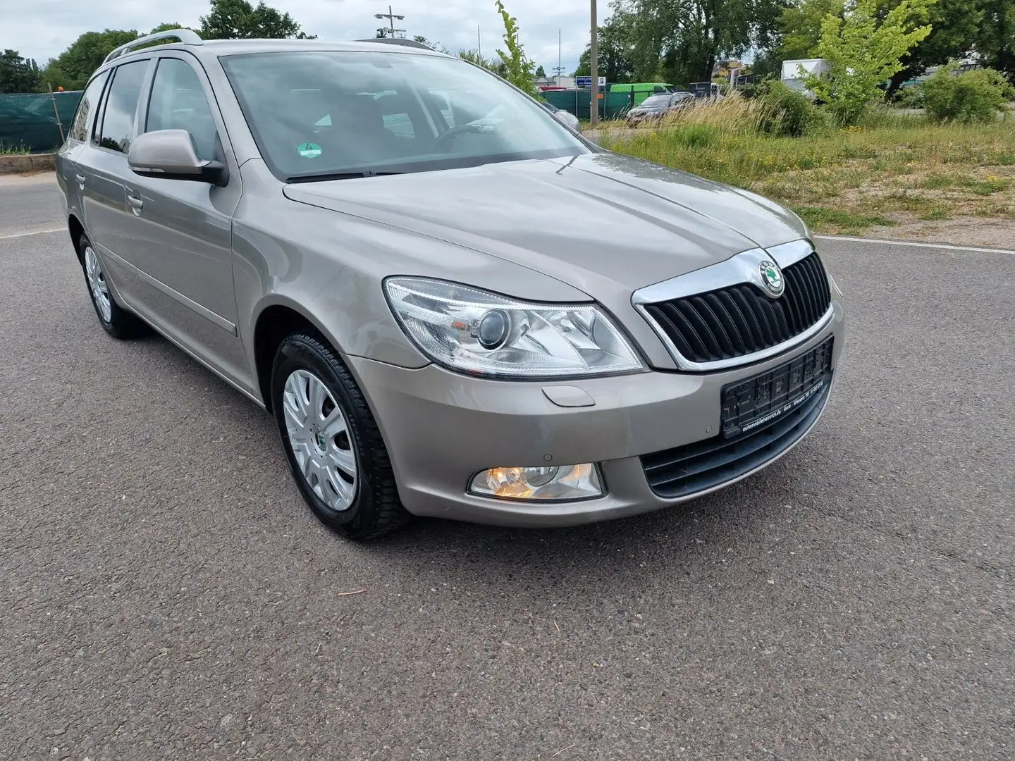 Skoda Octavia Combi Elegance Beige - 1